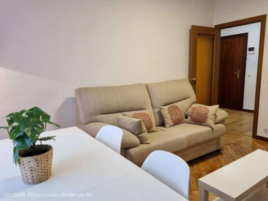  Piso en alquiler de 2 dormitorios en Oviedo - ASTURIAS 