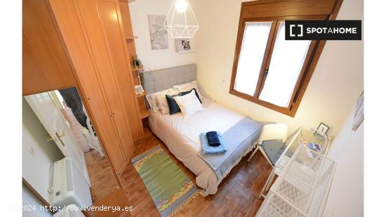 Se alquila habitación en piso de 3 habitaciones en Santutxu - VIZCAYA