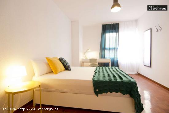  Habitación luminosa en apartamento de 6 habitaciones en Prosperidad - MADRID 