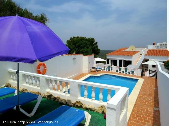 Chalet adosado con apartamento independiente y piscina con licencia turística - BALEARES