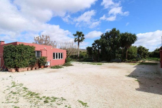 Finca en venta en Alhaurín de la Torre (Málaga)