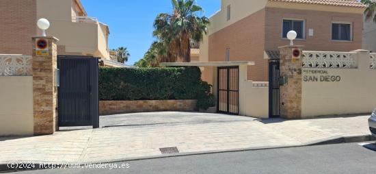 Chalet Adosado en Cabo de las Huertas, Alicante - ALICANTE