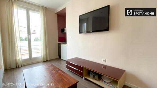 Apartamento minimalista de 1 dormitorio en alquiler en L'Eixample - VALENCIA