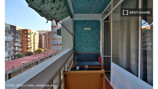 Piso de 4 habitaciones en La Petxina - VALENCIA