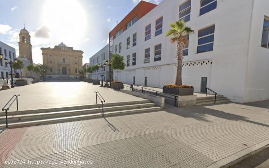 Estupendo solar con proyecto de vivienda en casco histórico de la ciudad - CADIZ