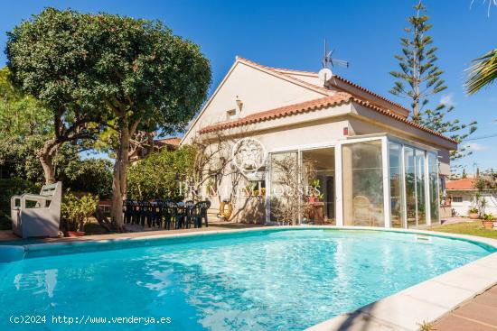 Casa independiente con jardín y piscina en L'Aragai - BARCELONA