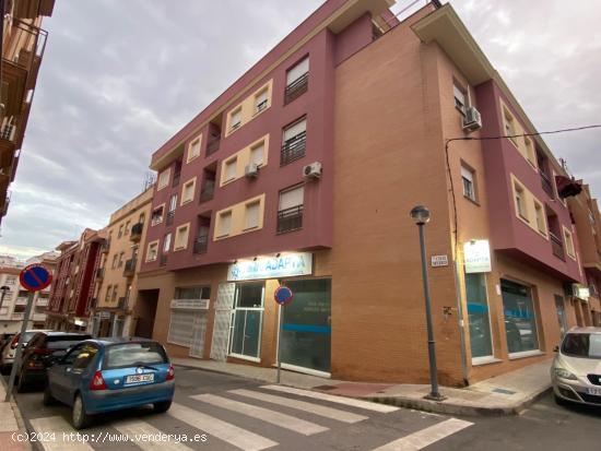  CASABANCO VENDE  LOCAL COMERCIAL  EN ALMENDRALEJO - BADAJOZ 