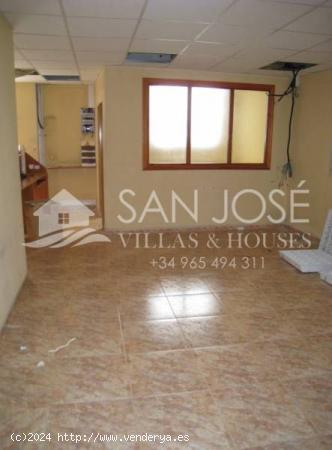  Inmobiliaria San Jose Villas and Houses vende oficina en Aspe - ALICANTE 