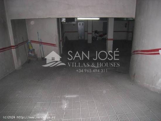 Inmobiliaria San Jose vende plaza de garaje en el centro de Novelda - ALICANTE