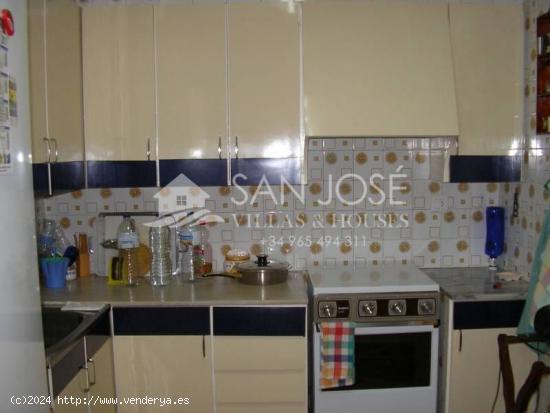 Inmobiliaria San Jose Villas and Houses vende piso en Novelda, Alicante, España - ALICANTE