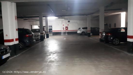  Estupenda plaza muy amplia de garaje en plento centro de Valencia - VALENCIA 