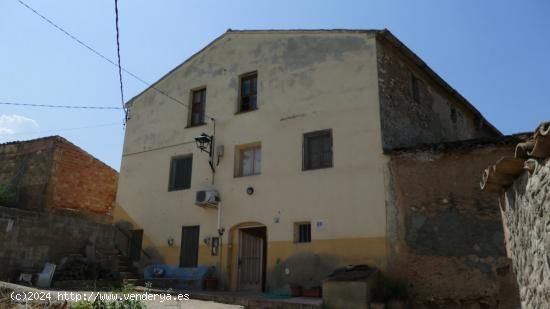  FINCA CON GRAN EIDIFICACION EN EN FACHADA FLUVIAL DE GARCIA - TARRAGONA 