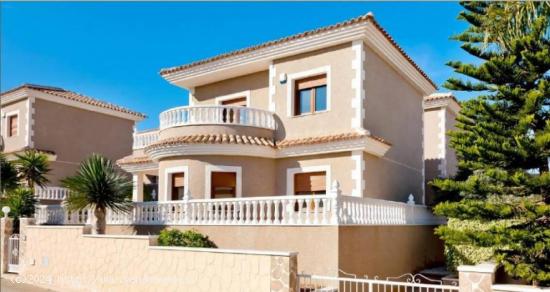  Villa independiente en Torrevieja - ALICANTE 