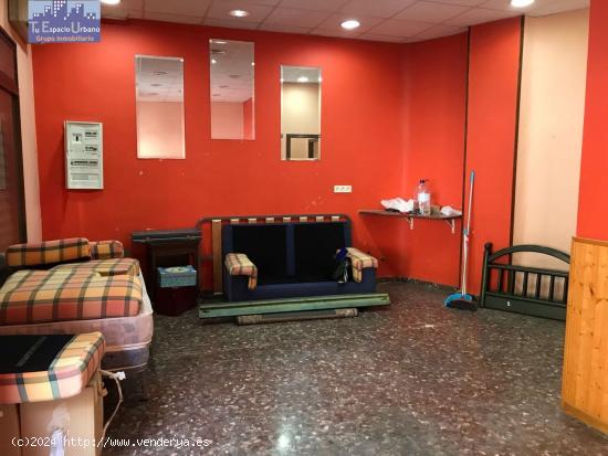 Local comercial en Nou Moles, reformado y junto Avenida del Cid - VALENCIA