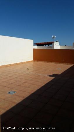 San Isidro, Piso 78 m2 con 3 dormitorios, mas  solarium 50 m2 y plaza garaje y trastero - SANTA CRUZ
