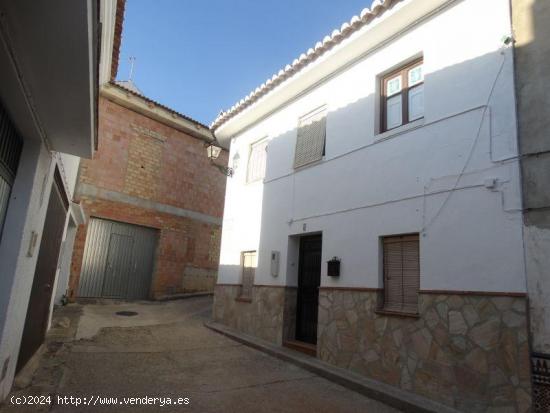  Casa de pueblo en venta,  en Villanueva del Rosario, Málaga - MALAGA 