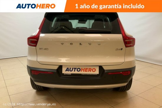 Volvo XC40 2.0 D4 Momentum AWDq - Barcelona