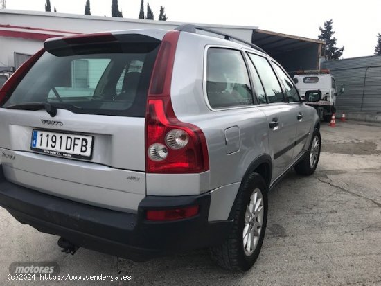 Volvo XC 90 2.4D AWD AUTOMATICO 7 PLAZAS de 2005 con 426.422 Km por 4.000 EUR. en Barcelona