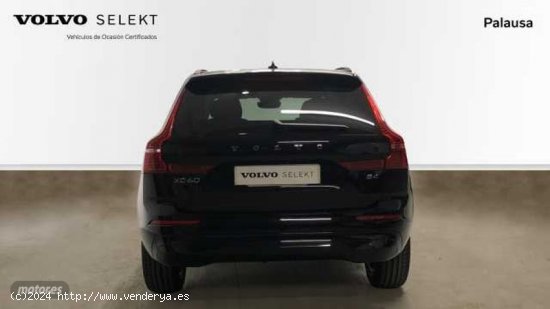 Volvo XC 60 2.0 B4 D CORE AUTO 197 5P de 2023 con 1.258 Km por 49.995 EUR. en Valladolid