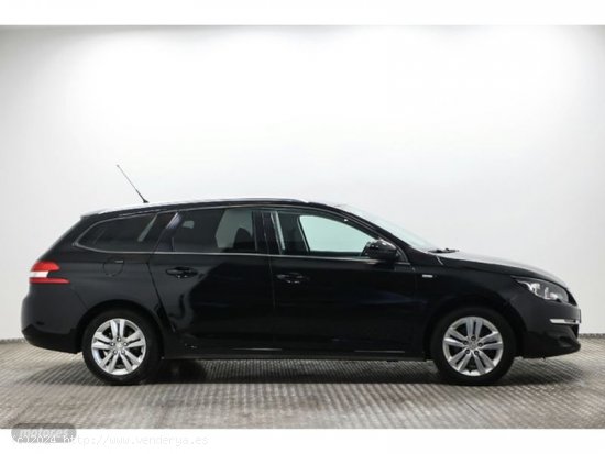 Peugeot 308 PureTech 130 S&S Style 96 kW (130 CV) de 2016 con 82.822 Km por 12.490 EUR. en MADRID