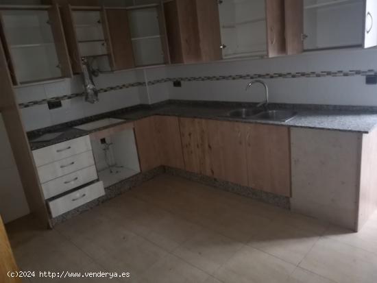 Piso en Catral. Ref.- 23907 - ALICANTE