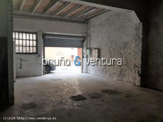 En venta local comercial en El Vendrell - TARRAGONA