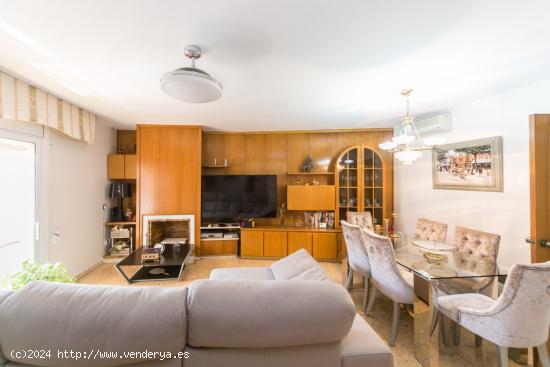  Casa en Venta para entrar a Vivir, Céntrica - BARCELONA 