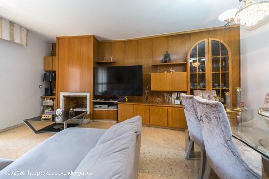 Casa en Venta para entrar a Vivir, Céntrica - BARCELONA