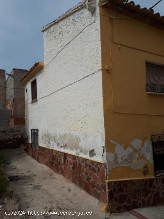 Oportunidad de casa con garaje en Purchena . Almería. - ALMERIA