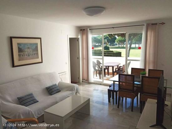 SE ALQUILA APARTAMENTO EN LA LOMA DE SANCTI PETRI (URB. RETAMA GOLF) - CADIZ