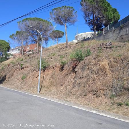 PARCELA EN CASTELLVÍ DE ROSANES - BARCELONA