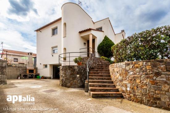  Finques ATI vende Magnífico Chalet para entrar a vivir en Pedrasanta, - BARCELONA 