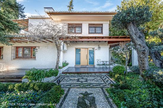  Magnifica Villa en Monteluz - GRANADA 