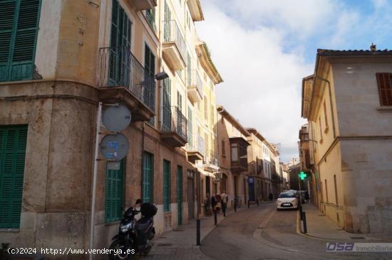 SE ALQUILA EDIFICIO EN PLENO CORAZON DE LLUCMAJOR - BALEARES