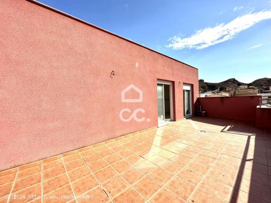 ACOGEDOR LOFT CON GRAN TERRAZA EN PLENO CENTRO!!! - MURCIA