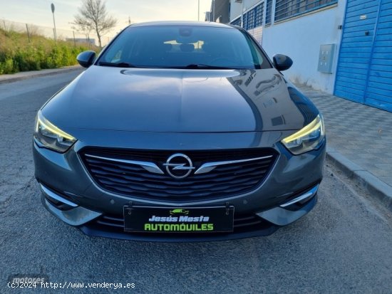 Opel Insignia Selective de 2018 con 160.000 Km por 10.500 EUR. en Sevilla