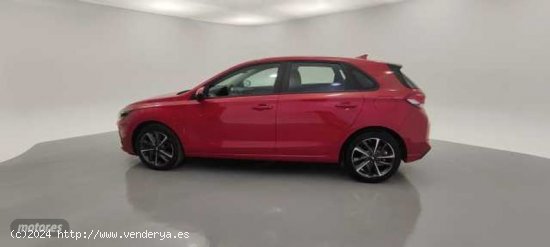 Hyundai i30 1.5 DPI Klass SLX 110 de 2022 con 17.800 Km por 19.900 EUR. en Barcelona