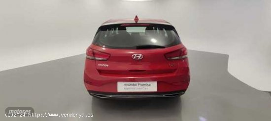 Hyundai i30 1.5 DPI Klass SLX 110 de 2022 con 17.800 Km por 19.900 EUR. en Barcelona