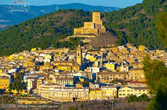  SOLAR EN LOMA DEL CASTILLO DE BIAR - ALICANTE 