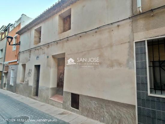  VENTA DE CASA SOLAR EN ASPE, ZONA CENTRO - ALICANTE 