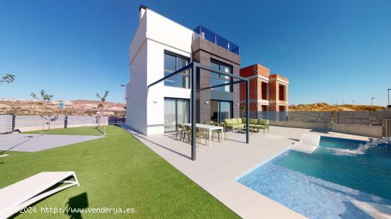  CHALET DE DISEÑO INDEPENDIENTE CON PISCINA PROPIA - ALICANTE 