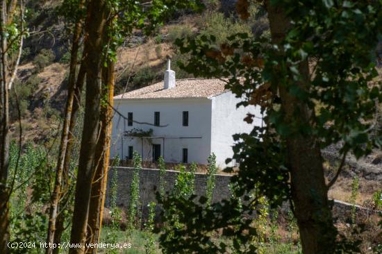  Monumento Natural con Casa y Chiringuito - GRANADA 