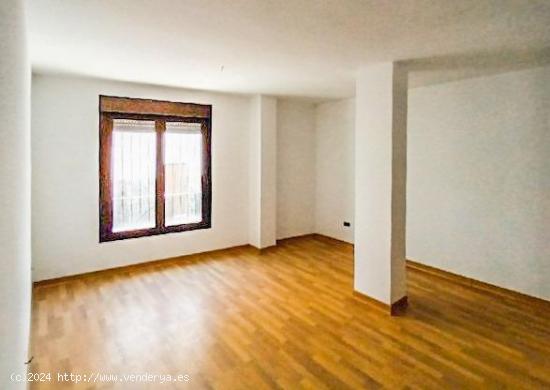  Bonito piso de 2 dormitorios, situado en la calle Serpentina de Güejar Sierra. - GRANADA 