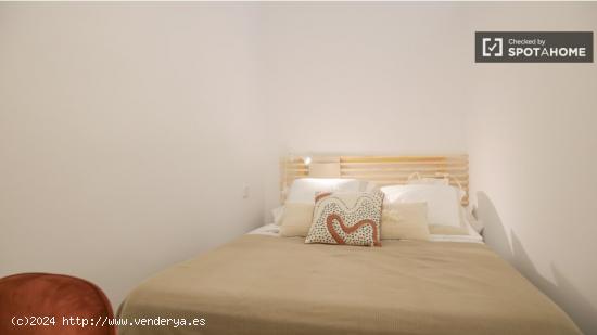 Alquiler de habitaciones en piso de 2 dormitorios en Tetuán - MADRID