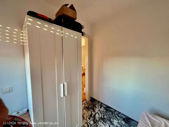  Se alquila habitación en piso de 3 habitaciones en Sant Adrià De Besòs - BARCELONA 