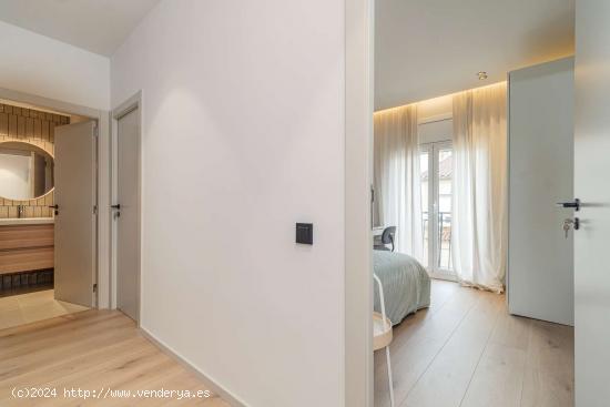  Se alquilan habitaciones en piso de 13 habitaciones en L'Hospitalet De Llobregat - BARCELONA 