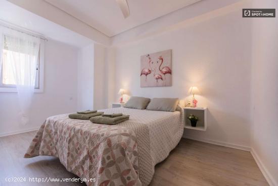  Apartamento de 2 dormitorios en alquiler en El Cabanyal - VALENCIA 
