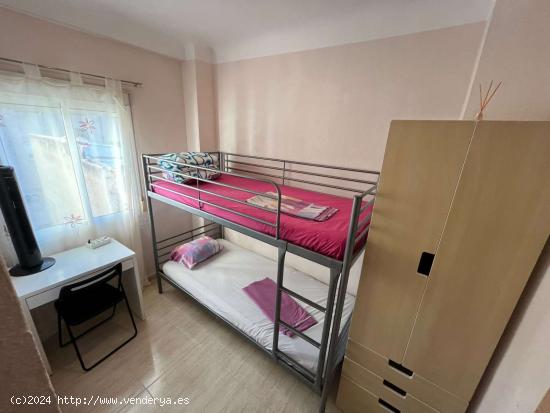  Se alquila habitación en piso de 4 habitaciones en Alcoi - ALICANTE 