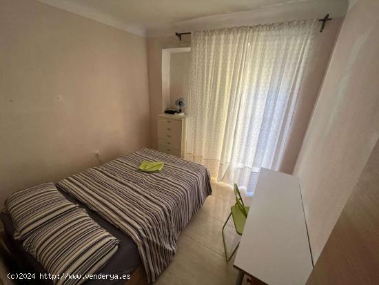  Se alquila habitación en piso de 4 habitaciones en Alcoi - ALICANTE 