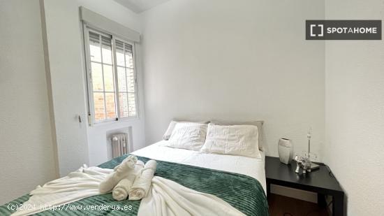 Alquiler de habitaciones en piso de 3 habitaciones en Madrid - MADRID